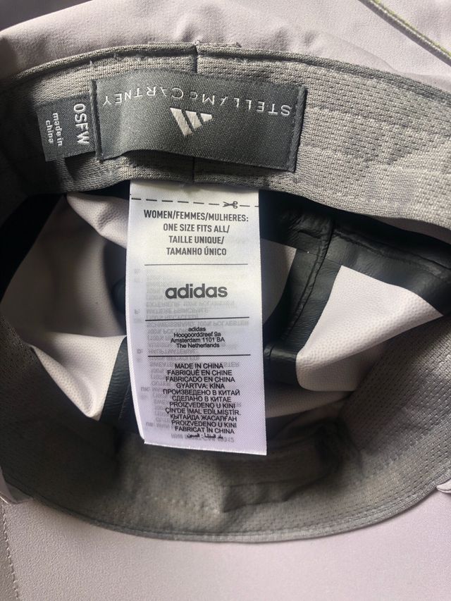 Visera Adidas Stella Maccartney gris
