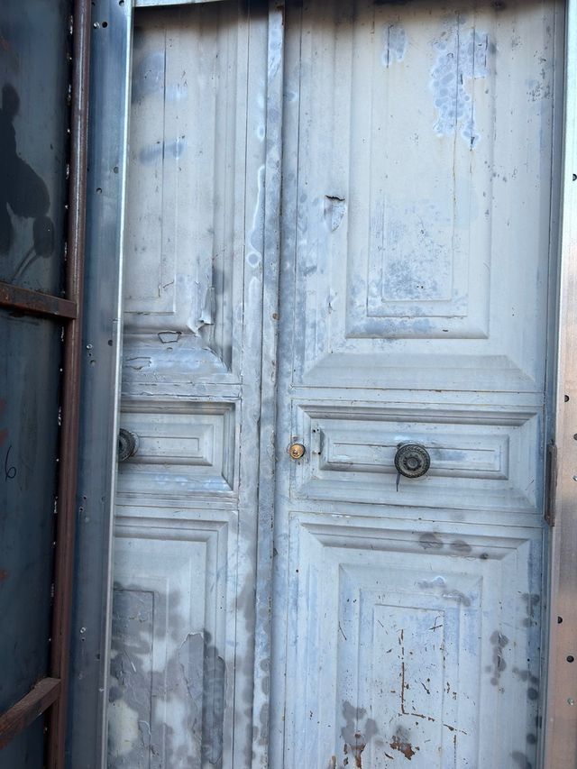 Puerta exterior de chapa