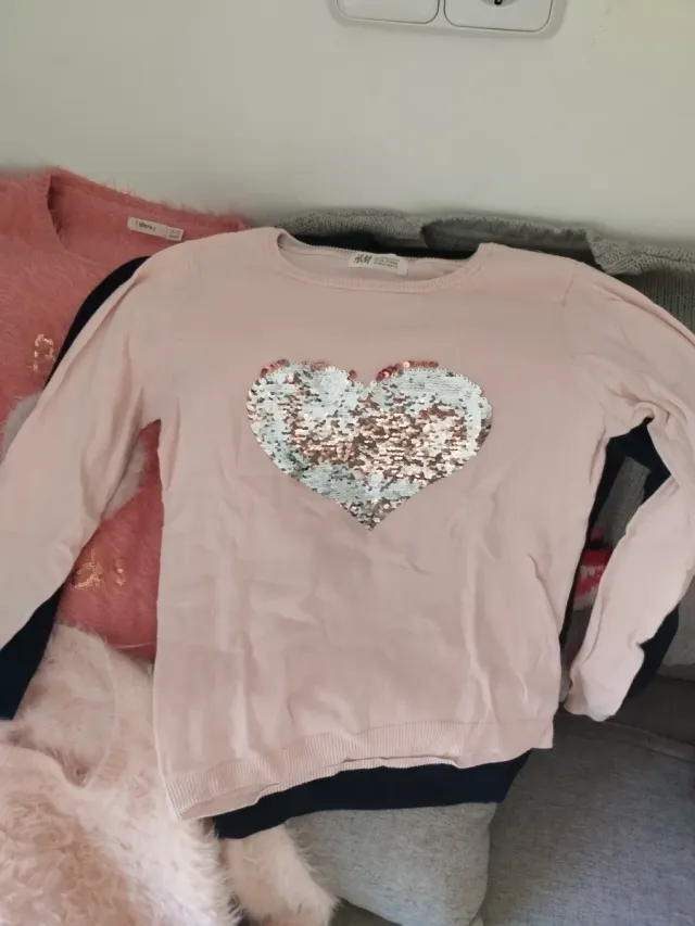 Lote 5 jerseys niña 10 años.