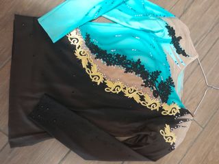 Completo pattinaggio danza