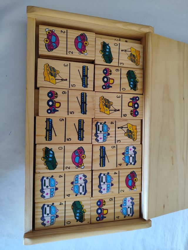 Dominó de madera
