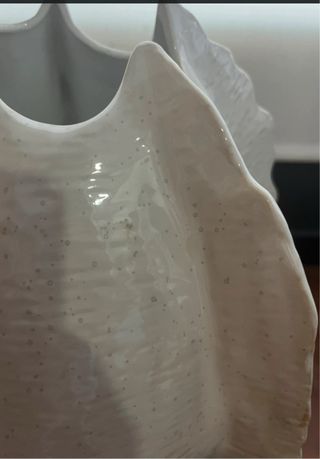 jarron bordes bajo ceramica blanca