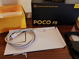 Cellulare POCO F5 12 +8 ram 256 GB 5g