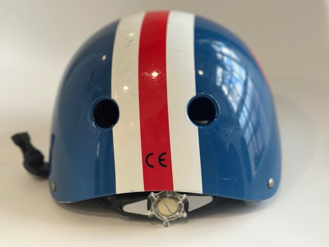 Casco Imaginarium. Talla 48 a 53 cms