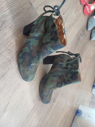 Botín camuflaje