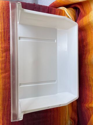 Cajon de nevera y bandejas puerta nevera