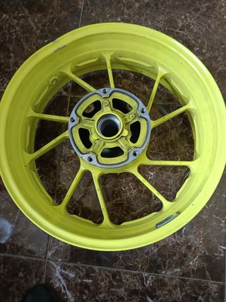 Llanta fundida trasera Yamaha MT 07