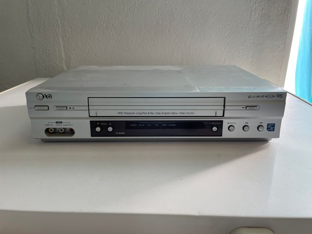Reproductor grabador LG y Reproductor VHS