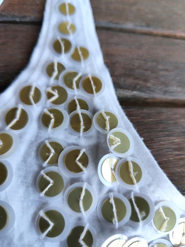 Camiseta blanca lentejuelas doradas t-L