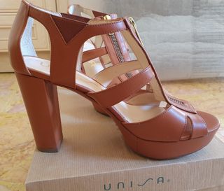 Zapato tacón Unisa