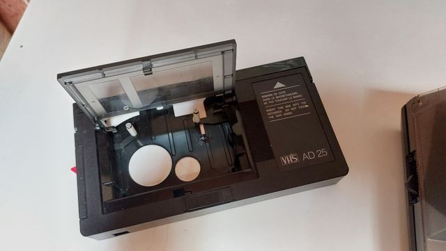 Rebobinador cintas vhs y adaptador para vhs-c