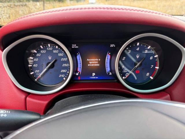 Maserati Ghibli SQ4 410 CV 1 AÑO DE GARANTIA!!
