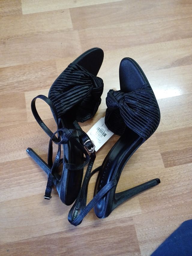 Tacones negros 41