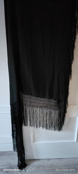 Mantón de Manila negro antiguo
