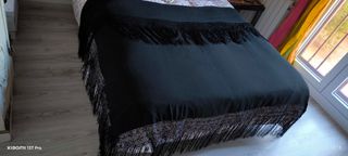Mantón de Manila negro antiguo