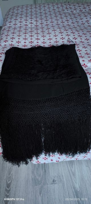 Mantón de Manila negro antiguo