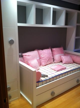 MUEBLE ESTANTERÍA JUVENIL