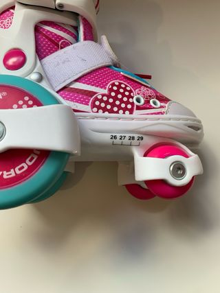 Patines aprendizaje niña