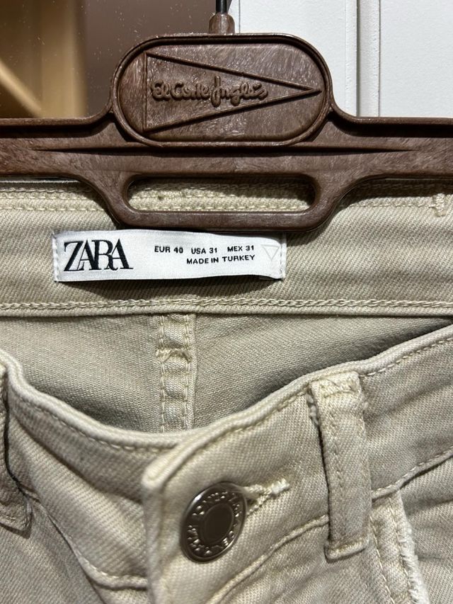 Pantalón beige vaquero