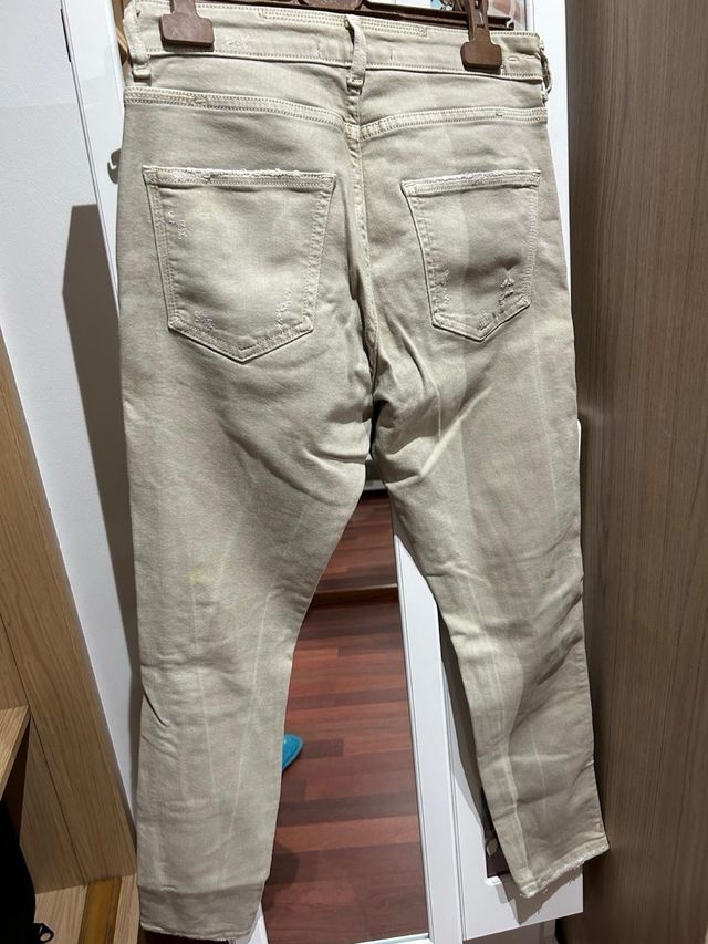 Pantalón beige vaquero