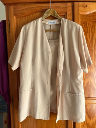 Conjunto de falda de señora