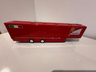 Maqueta camión IVECO Scuderia Ferrari