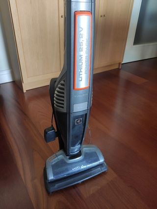 Aspiradora escoba AEG Ultrapower