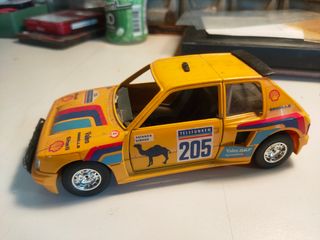 Coche juguete Peugeot 205