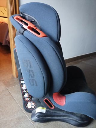 Sillita de niño para coche