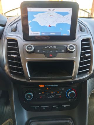 Grand Tourneo Titanium 7Plz 120 CV