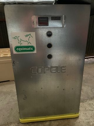 Comederos  automaticos caballos  equimatic duplo