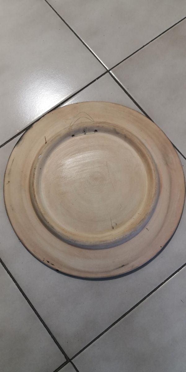 Plato decorativo. Cerámica.