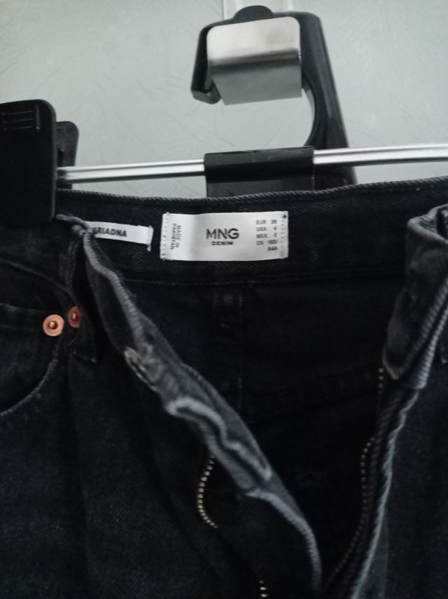 Pantalón vaquero corto Mango