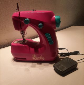 Máquina de coser Barbie