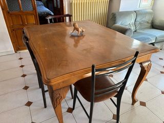 Se vende mesa de centro madera