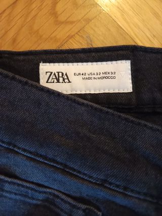Pantalón vaquero negro chico Zara