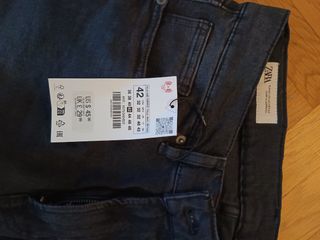 Pantalón vaquero negro chico Zara