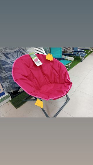 Sillas rosas acolchadas.