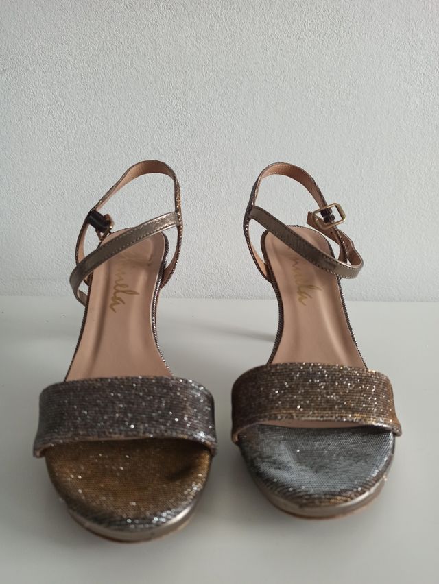 Sandalias metalizadas tacón