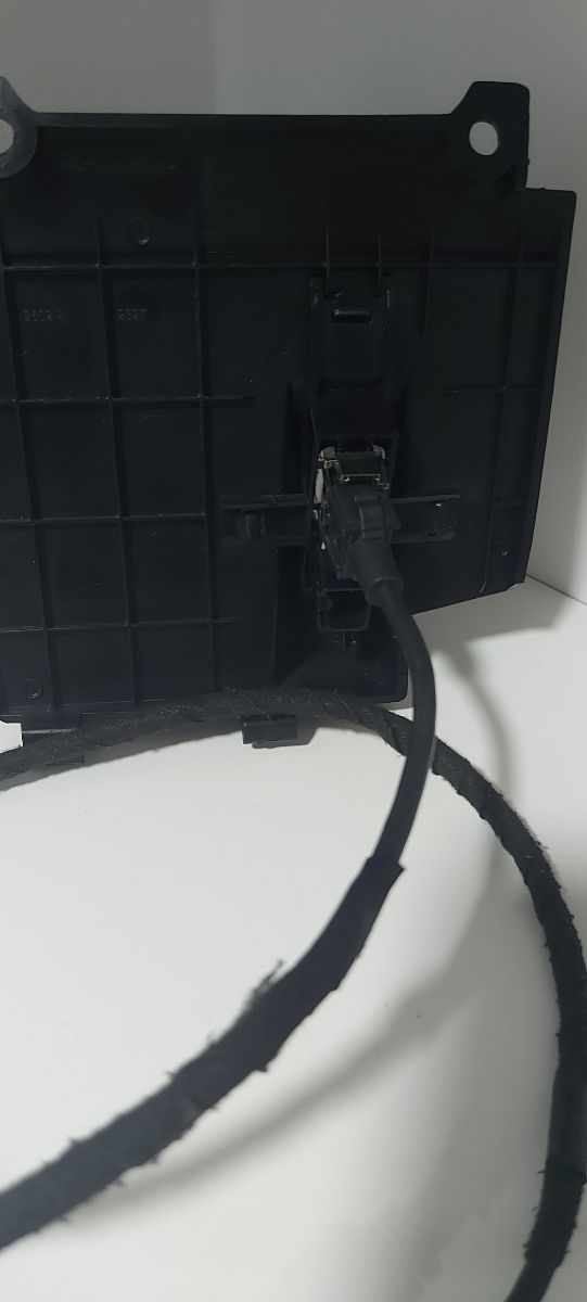 Conexión USB y jacks Ford original