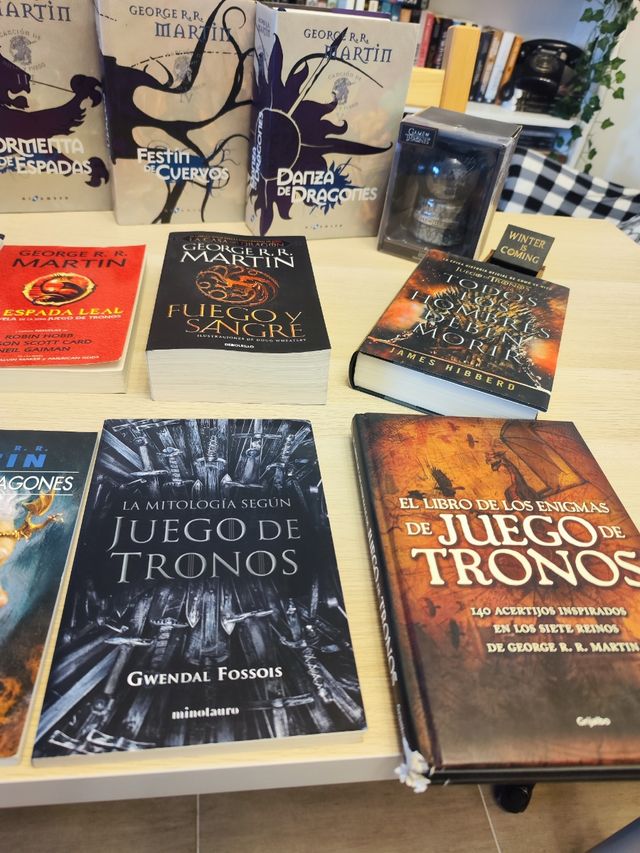 Juego de Tronos El mundo de hielo y fuego
Gigamesh