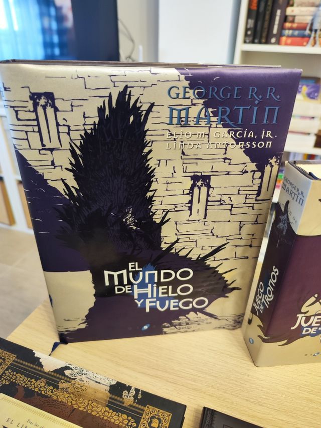 Juego de Tronos El mundo de hielo y fuego
Gigamesh