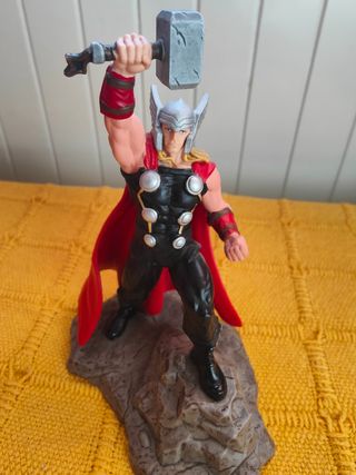 Figura Thor Marvel