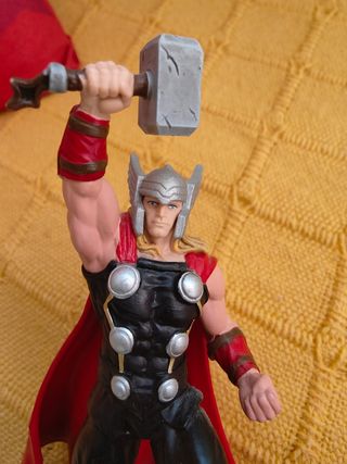 Figura Thor Marvel