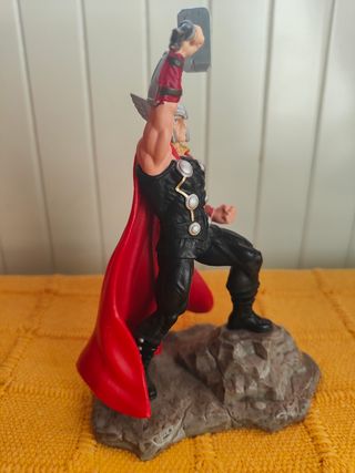 Figura Thor Marvel