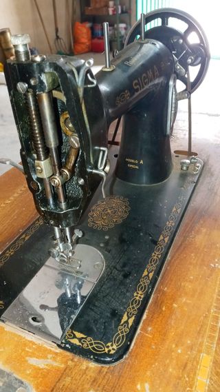 Maquina de coser antigua