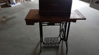 Maquina de coser antigua