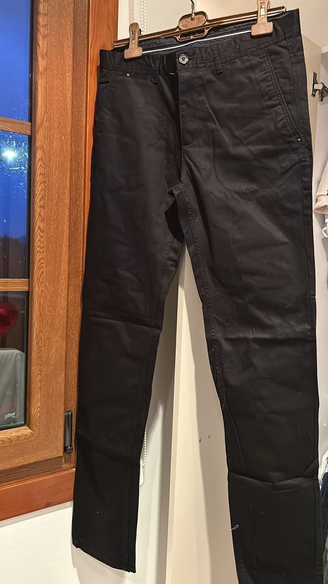 Pantalón pinzas negro