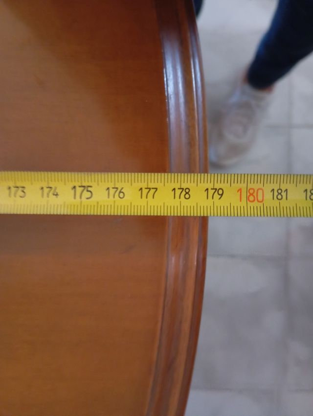 Mesa de salón y 12 sillas