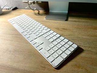 iMac 24" M1 Gris 8GB RAM 256GB SSD Touch ID